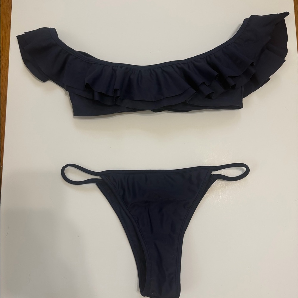 Ruffle Off-Shoulder Bikini Set in black